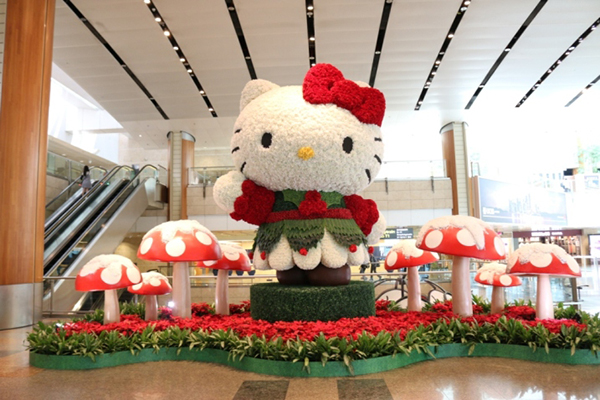樟宜機場4米高花卉造景 (圖／Changi Airport)