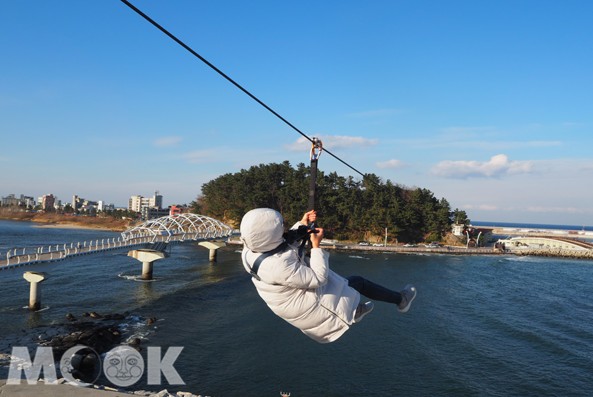 體驗高空、海上滑索，是過癮又刺激的體驗！