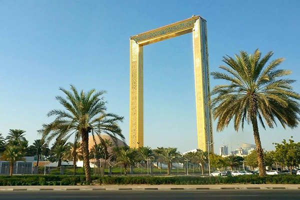 杜拜之框外觀宛如一座巨大相框 (圖／Dubai Frame)