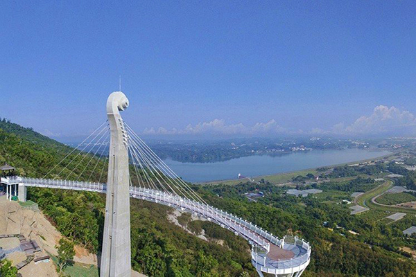 高雄首座天空步道「崗山之眼」 (圖／高雄市政府，以下同)