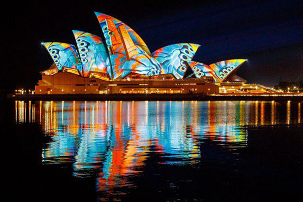 雪梨歌劇院的光雕藝術展。(圖片來源／Vivid Sydney)