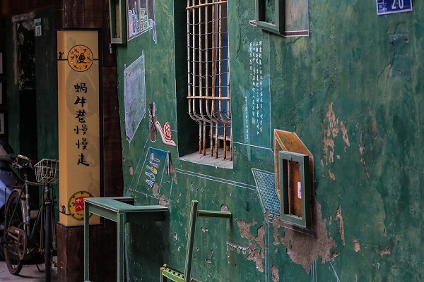 文青聚集的蝸牛巷為現代人喜愛前往的文創聚落。