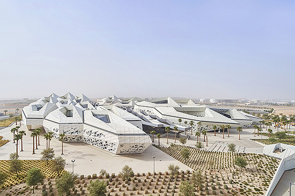 沙烏地阿拉伯的石油研究中心KAPSARC (圖／Zaha Hadid Architects，以下同)