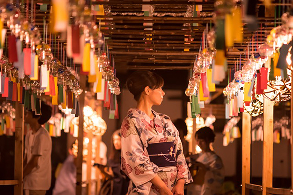 正壽院每年夏季都會舉辦風鈴祭，寺院會掛上2千個風鈴