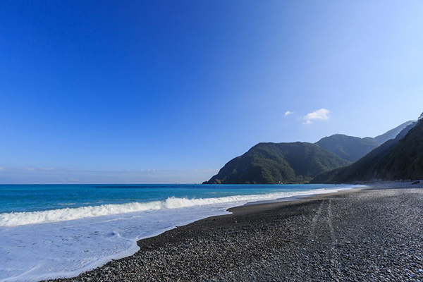 東澳粉鳥林有宛如天堂般的海灘美景 (圖／蘇澳鎮公所)