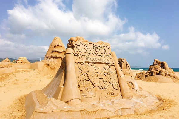 最令人驚豔的地底沙雕首次於今年福隆國際沙雕藝術季登場。（圖／交通部觀光局）