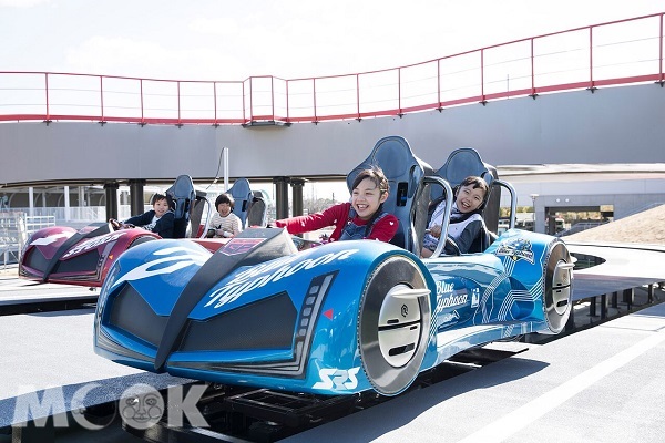 鈴鹿賽道樂園首推全球唯一可親自駕駛的雲霄飛車令人驚奇（圖／鈴鹿賽道樂園）