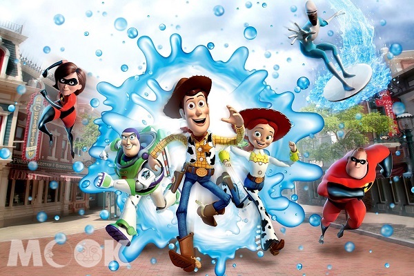 自6月21日起至9月2日，全新以迪士尼‧皮克斯為主題的「Pixar水花大街派對！」登場！。(圖／香港迪士尼）