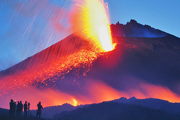 埃特納火山噴發 (圖／Visit Sicily)