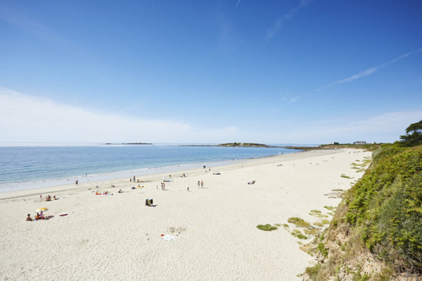 塔希提海灘 (圖／Brittany Tourism)