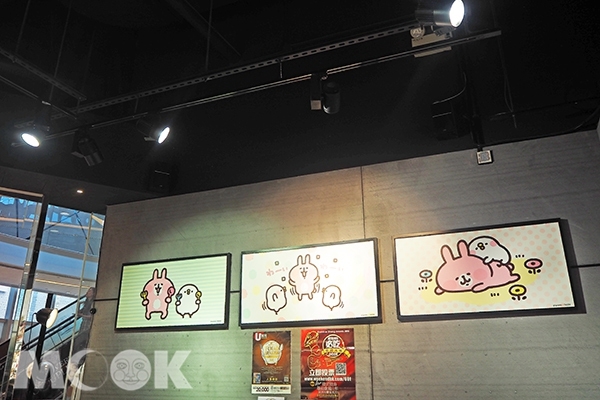 店內掛滿著卡娜赫拉小動物的插畫，十分可愛。