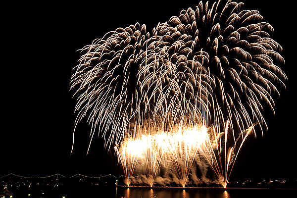 Onmaku花火 (圖／今治市民祭振興會)