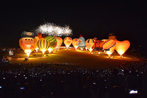 熱氣球光雕音樂會 (圖／台灣國際熱氣球嘉年華)
