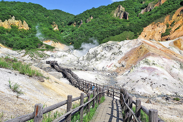 走進與神同行電影場景  北海道地獄谷驚奇步道