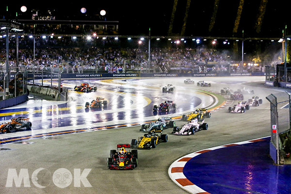 新加坡夜間賽車每年吸引超過20萬名觀眾觀賽。(圖片來源：新加坡F1)