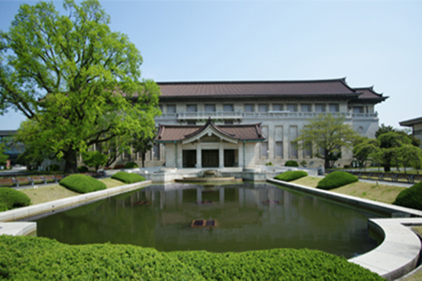 主館以日本文物為展品，由建築設計師渡邊仁設計，是“帝冠式樣”的代表建築。（圖／東京國立博物館）