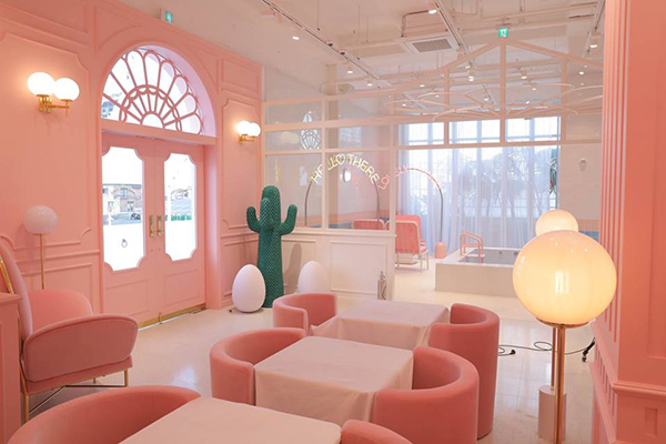 PINK POOL CAFÉ弘大分店(圖／PINK POOL CAFE，以下同)