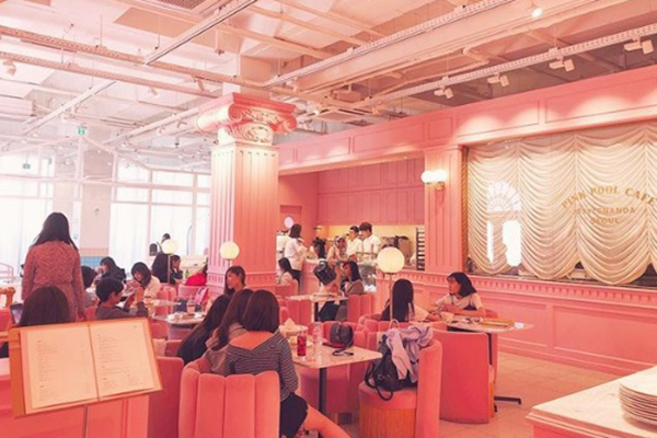 滿滿粉紅色的PINK POOL CAFE