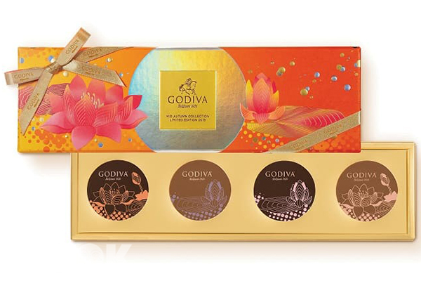 中秋節巧克力月餅禮盒4顆裝，售價NTD 1,200元/盒。（圖／GODIVA）