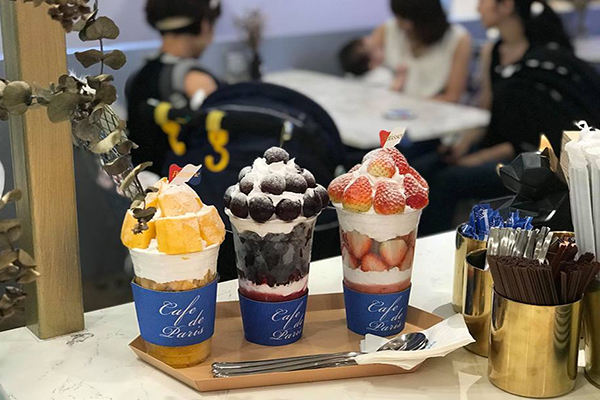 水果BonBon冰沙是IG熱門打卡韓國必朝聖甜點。(圖／Cafe de paris)