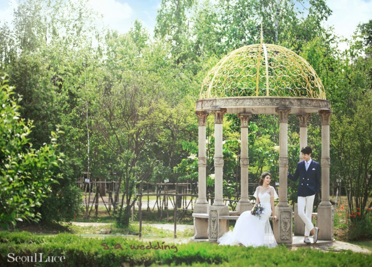 韓系婚紗與場景展現浪漫唯美風格是一大特色。（圖/S.A. Wedding)