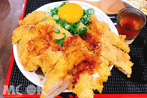 炸豚丼。(圖／little.a.eating)