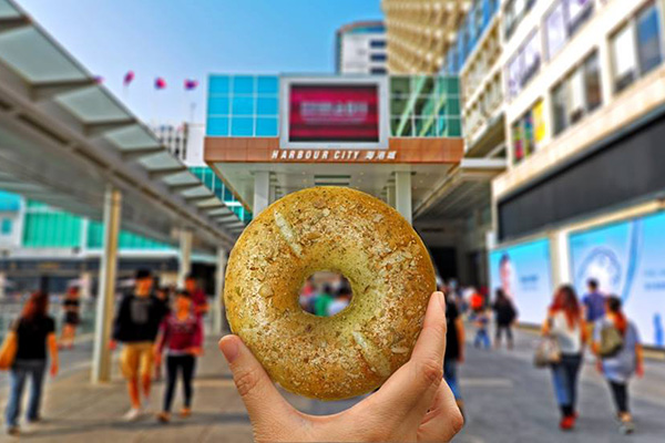 香港快閃店限定口味「芒果金萱」。