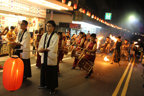 台南關子嶺溫泉美食節 夜巡精彩熱鬧盛況。(圖／台南市政府)