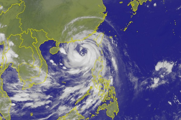 山竹颱風減弱解除海警　台灣東半部大豪雨特報
