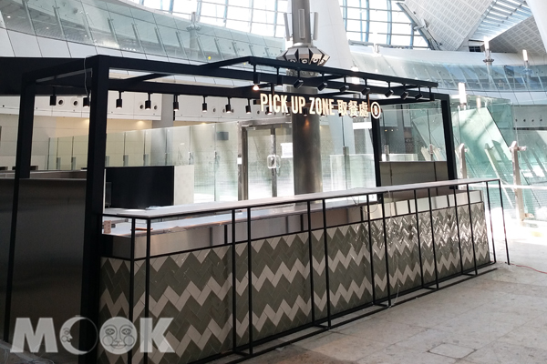 全港最大美食廣場「堂前食坊」進駐西九高鐵總站大堂。(圖/佳景集團)
