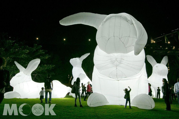 「月兔・秋燈」裝置藝術。(圖/香港旅遊發展局，以下同)