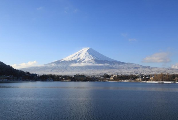 富士山冬日天晴時的美景。(圖／富士山やまなし觀光推進機構)