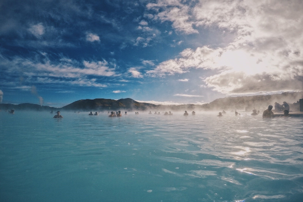 藍湖是冰島著名的地熱溫泉 (圖／MOOK景點家莫菲)