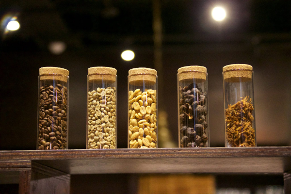 森高砂咖啡館所使用的咖啡都是台灣在地的咖啡豆。