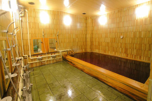 日本丸谷飯店內的浴場。 (圖／丸谷飯店)