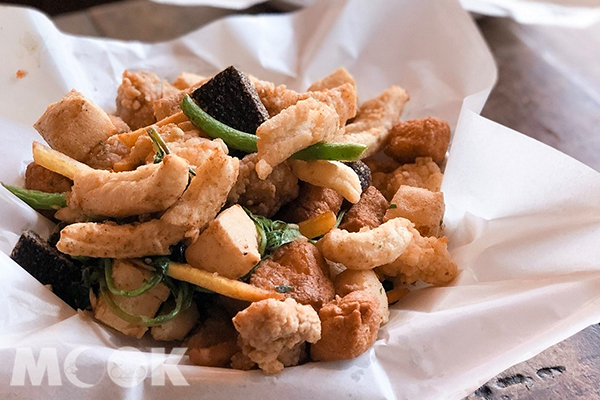 師大超人氣的師園鹽酥雞，是大家來師大必吃的美食之一。