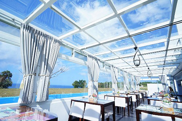 海境渡假民宿玻璃屋餐廳。 (圖／海境渡假民宿)