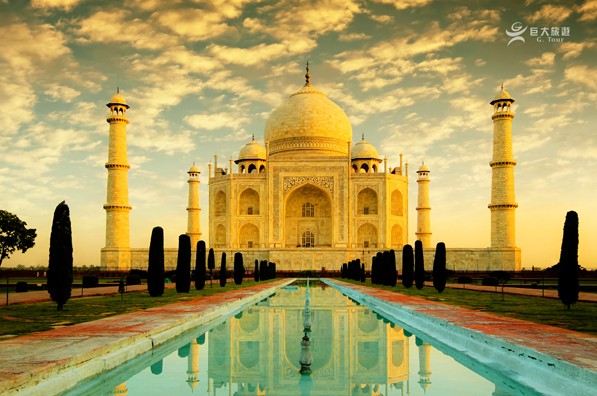 美麗的泰姬瑪哈陵，是印度必踩景點。(圖／巨大旅遊，以下同)