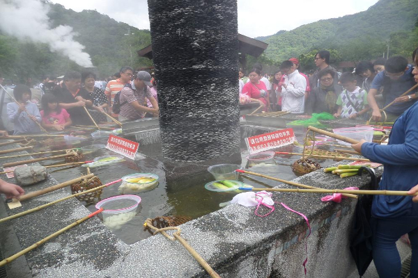 溫泉煮蛋X野溪泡腳！宜蘭超人氣清水地熱