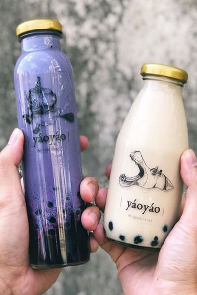 嶢嶢茶居的紫色系飲品「巫婆奶茶」十分吸引人(圖／嶢嶢茶居，以下同)