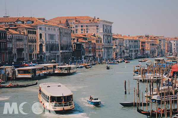 威尼斯因建於潟湖之上，而形成了獨一無二的城市景觀。 (圖／MOOK景點家莫菲)
