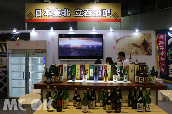 活動現場有超過60多之日本東北清酒免費試喝。 (圖／MOOK景點家廖維仁)