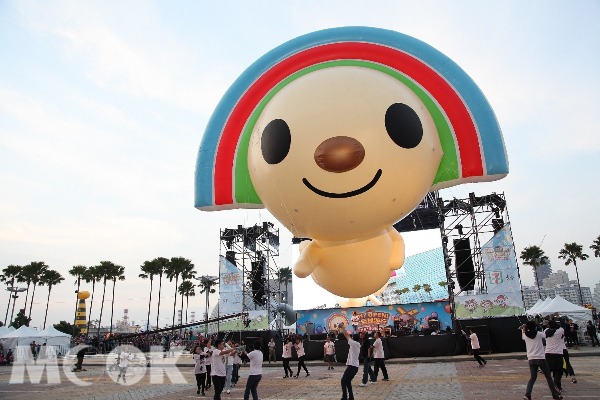 全台最盛大的氣球遊行「OPEN大氣球遊行」，12月15日將於高雄時代大道熱鬧登場！ (圖片提供／夢時代購物中心，以下同)