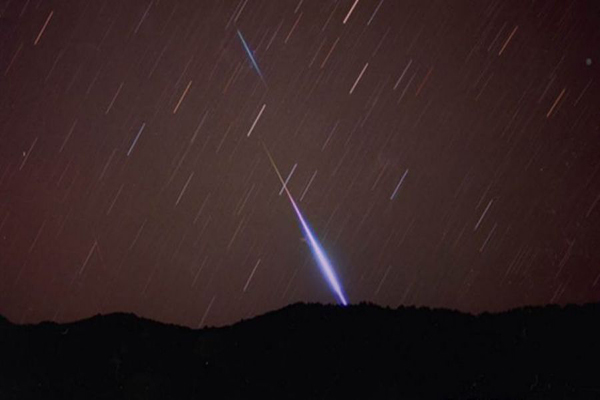 1月4日的象限儀座流星雨是五星級天象。