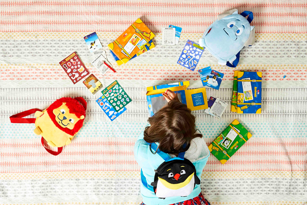 阿聯酋航空與動物一起翱遊動物玩偶內有多款玩具小遊戲，家長們可與孩子們一起探索