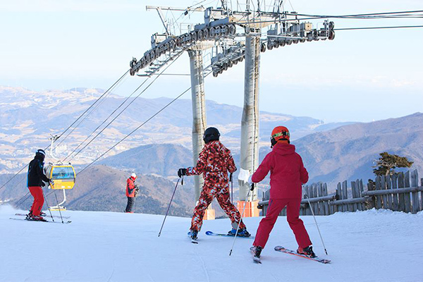 滑雪體驗為冬天遊韓的必玩行程。