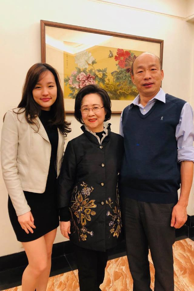 韓國瑜更邀請了愛情教母瓊瑤，擔任高雄案情產業鏈的總顧問。 (圖／瓊瑤)