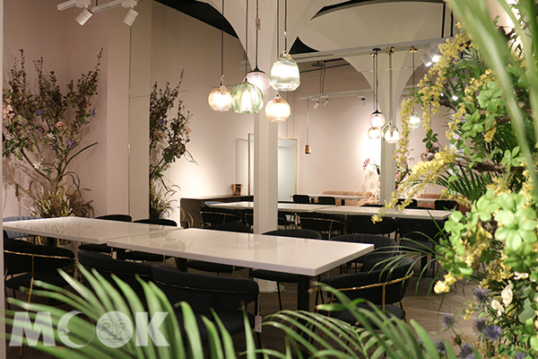 P&T柏林茶館，店內的裝潢設計時髦現代。 (圖／MOOK景點家廖維仁)