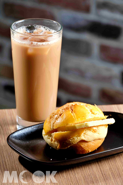 華漾港式飲茶所特製的冰火菠蘿油和絲襪奶茶