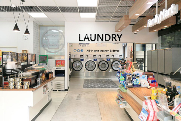 全家手間「自助洗衣複合店」在新北市三重集勇店。（圖／全家）